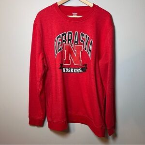 Nebraska Huskers Crewneck Size 2XL Red Captivating Apparel Sweatshirt NCAA